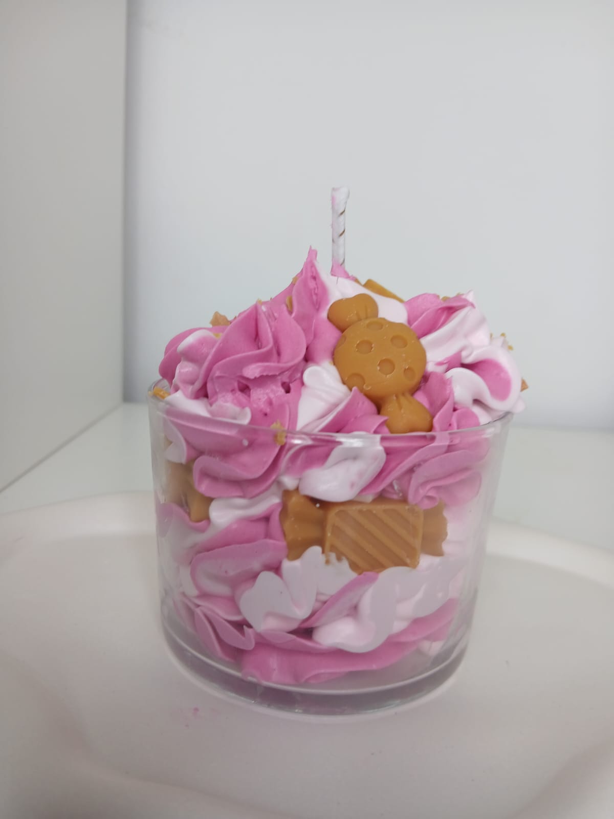 vela decorativa frambuesa caramelo y vainilla